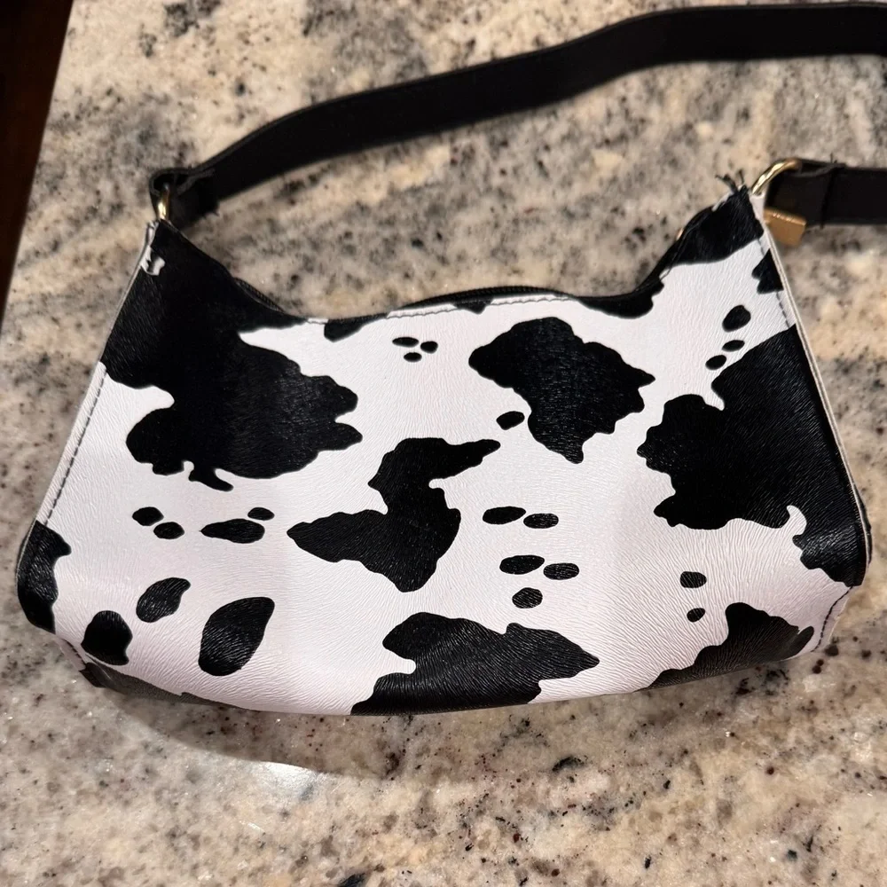 Stylish Black and White Women's Bag faux leather 9x6in
